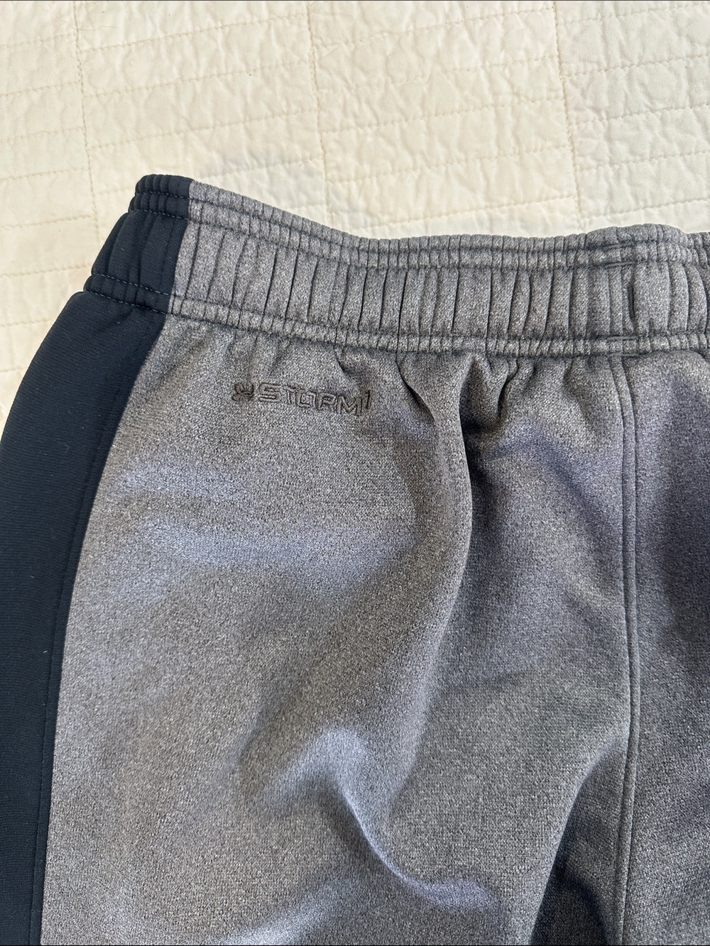 Under Armour Storm 1 Medium Loose Gray Black Athletic Pants Like New Sweatpant - Picture 3 of 6
